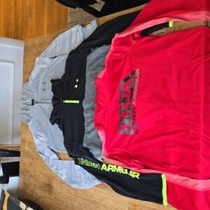 3 boys long sleeve hooded shirts